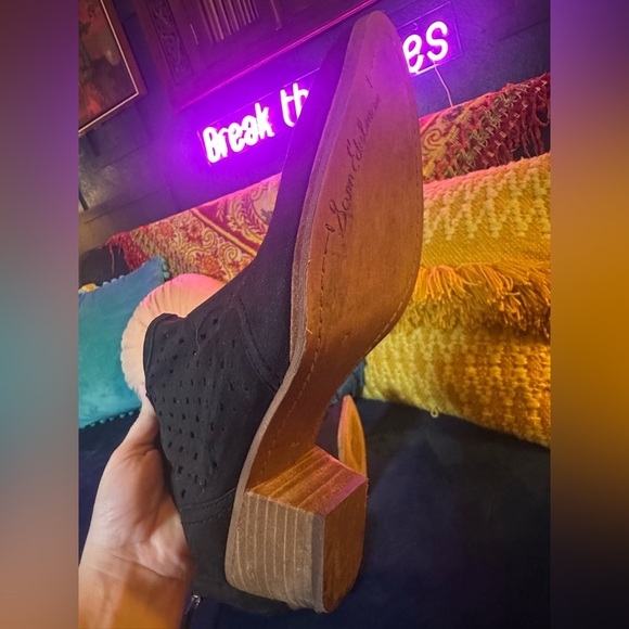 SAM EDELMAN Black cut out booties sz 9.5 - Picture 5 of 7